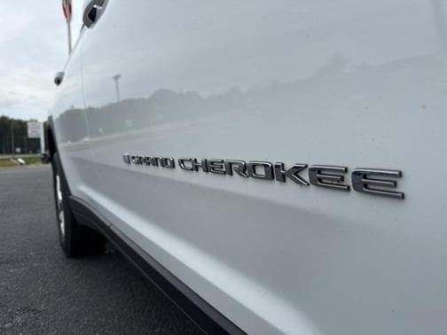 2021 Jeep Grand Cherokee L Laredo