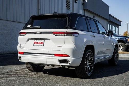 2025 Jeep Grand Cherokee Summit