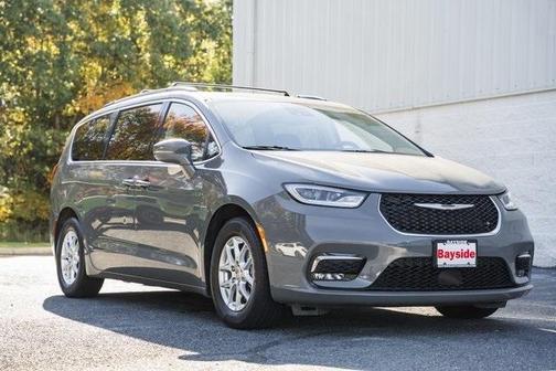 2022 Chrysler Pacifica Touring-L