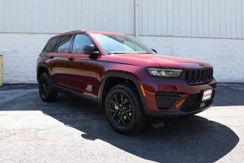 2025 Jeep Grand Cherokee Laredo