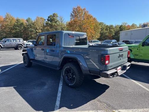 2025 Jeep Gladiator Sport