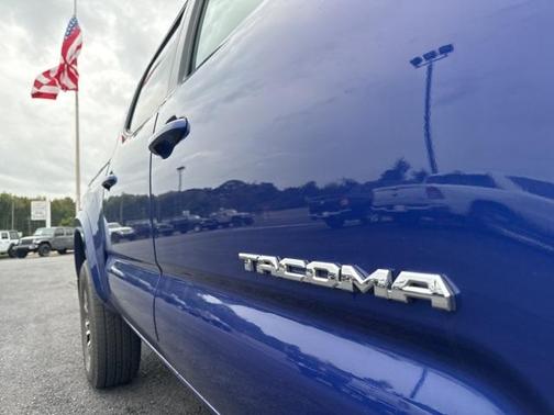 2022 Toyota Tacoma SR