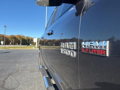 2016 RAM 1500 SLT