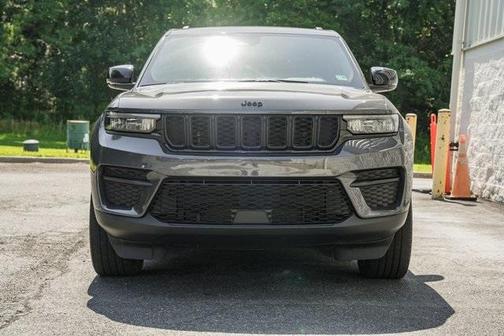 2024 Jeep Grand Cherokee Laredo