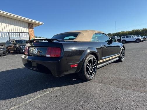 2005 Ford Mustang 