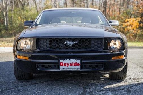 2005 Ford Mustang Premium