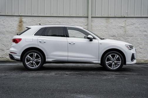 2021 Audi Q3 45 S line Premium