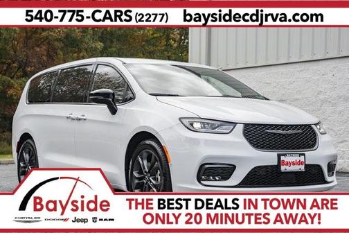 2026 Chrysler Pacifica Select