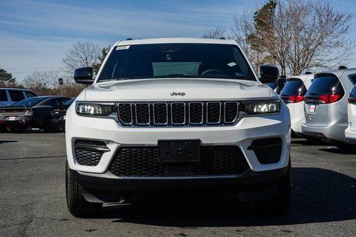 2026 Jeep Grand Cherokee Laredo