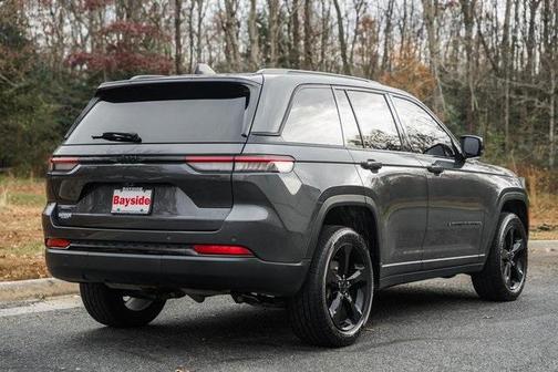 2022 Jeep Grand Cherokee Altitude