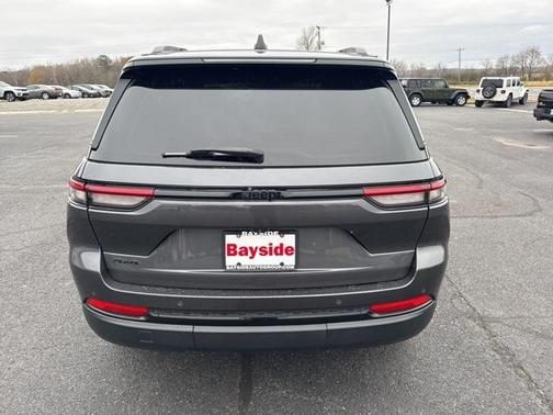 2022 Jeep Grand Cherokee Altitude