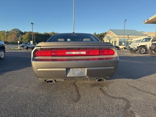 2011 Dodge Challenger Base