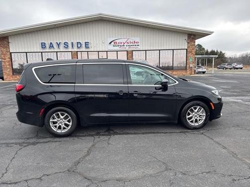 2024 Chrysler Pacifica Touring-L