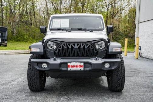 Photo 3 of 36 of 2018 Jeep Wrangler Unlimited Sport