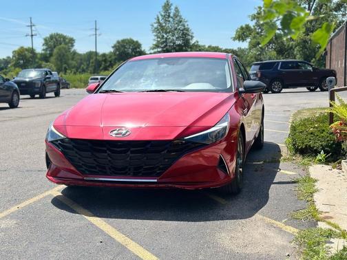 2021 Hyundai ELANTRA SEL