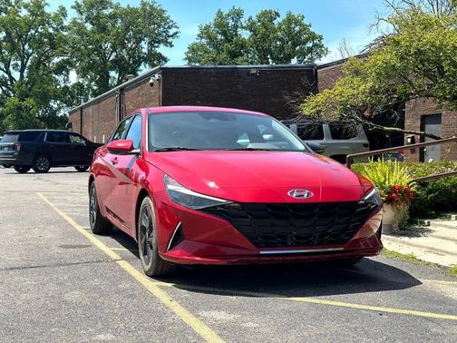 2021 Hyundai ELANTRA SEL