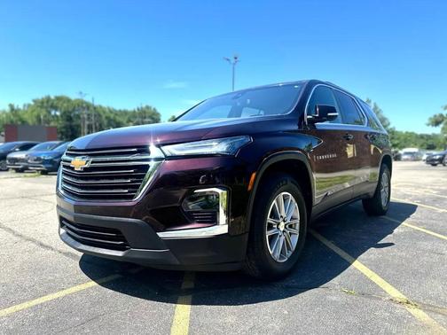 2022 Chevrolet Traverse LT Leather