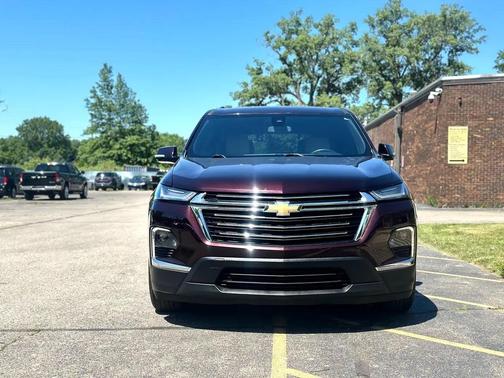 2022 Chevrolet Traverse LT Leather