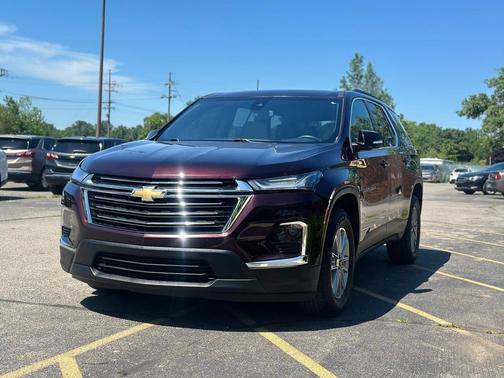 2022 Chevrolet Traverse LT Leather