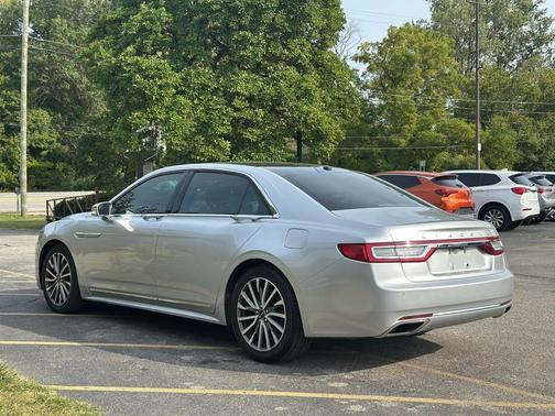 2017 Lincoln Continental Select