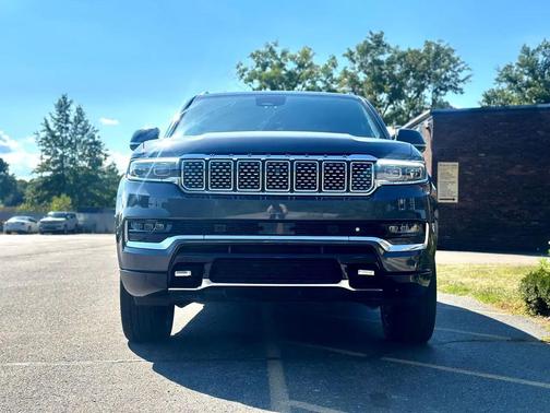 2022 Jeep Grand Wagoneer Series III 4x4