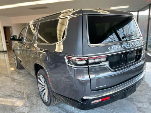 2023 Jeep Grand Wagoneer L 4x4