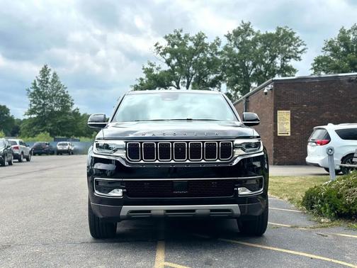 2022 Jeep Wagoneer Series II 4x4