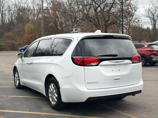 2020 Chrysler Pacifica Touring