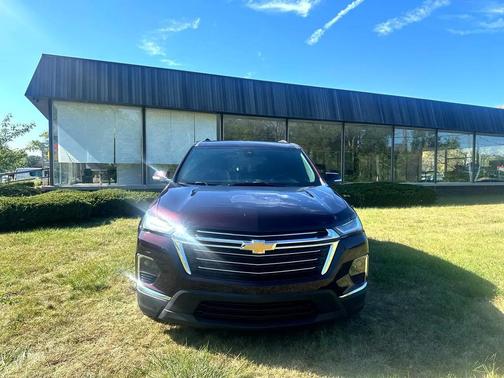 2022 Chevrolet Traverse LT Leather