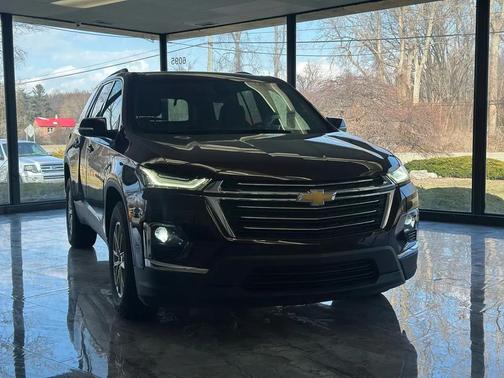 2022 Chevrolet Traverse LT Leather