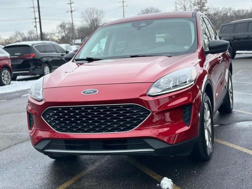 2022 Ford Escape SE