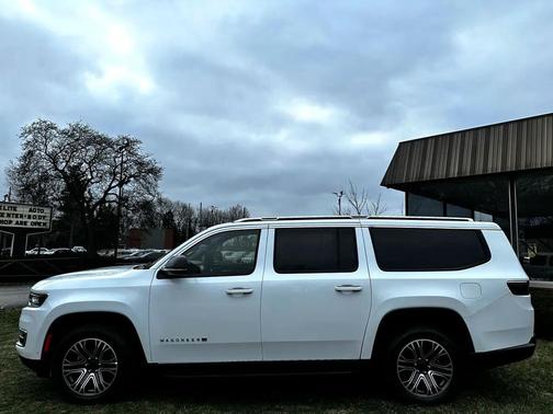 2024 Jeep Wagoneer L Series II 4x2