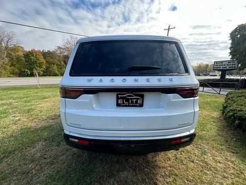 2023 Jeep Wagoneer Series III 4x4