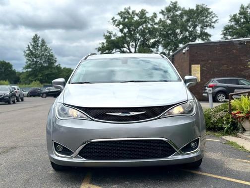 2018 Chrysler Pacifica Touring-L