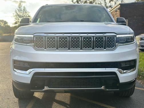 2023 Jeep Grand Wagoneer L 4x4