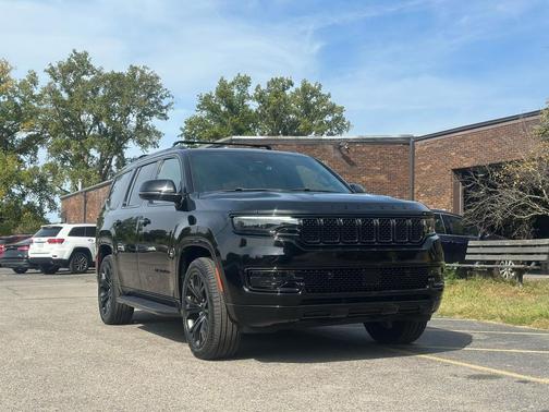 2022 Jeep Wagoneer Series I Obsidian 4x4