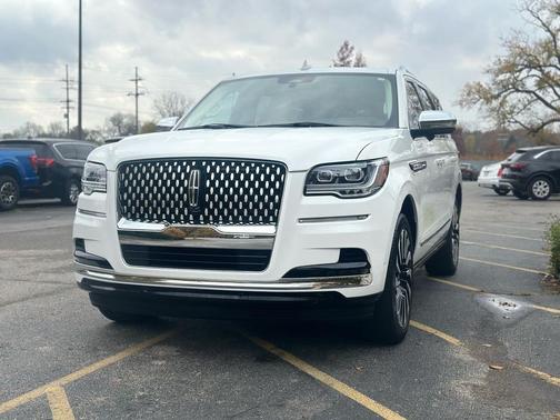 2023 Lincoln Navigator Black Label