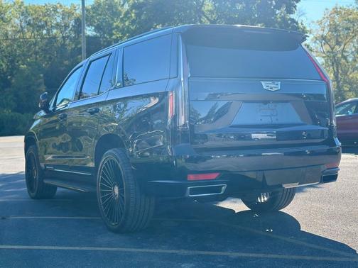 2021 Cadillac Escalade Luxury