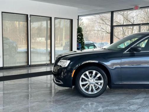 2016 Chrysler 300 Limited