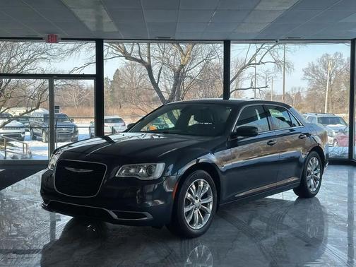 2016 Chrysler 300 Limited