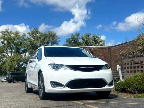 2017 Chrysler Pacifica Limited