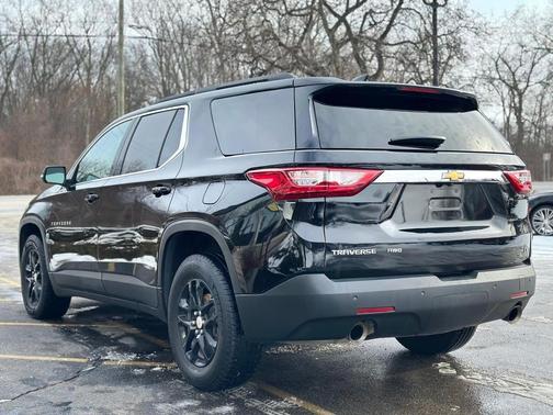 2021 Chevrolet Traverse LT Cloth