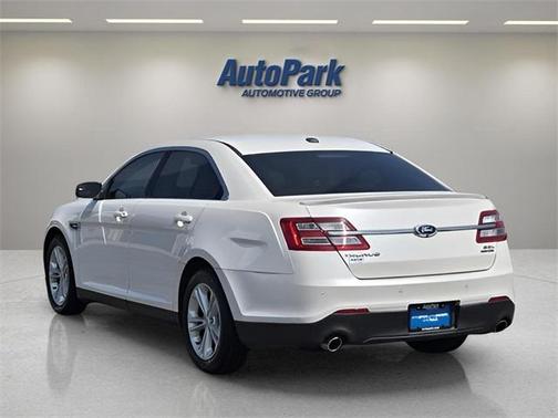 2015 Ford Taurus SEL