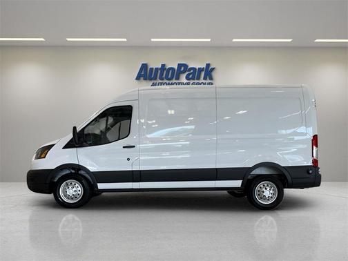 2025 Ford Transit-250 148 WB Medium Roof Cargo