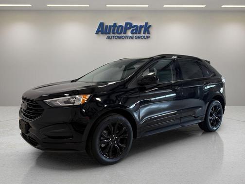 Agate Black Metallic 2022 Ford Edge SE