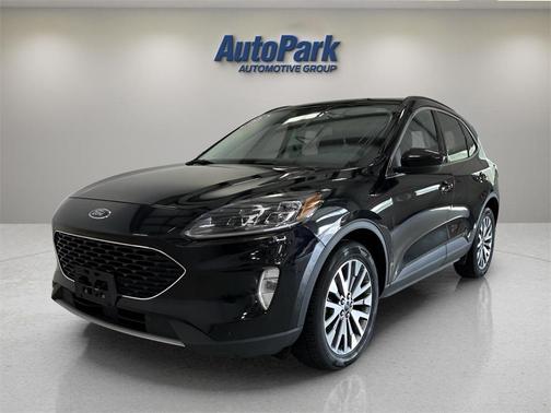 2022 Ford Escape Titanium