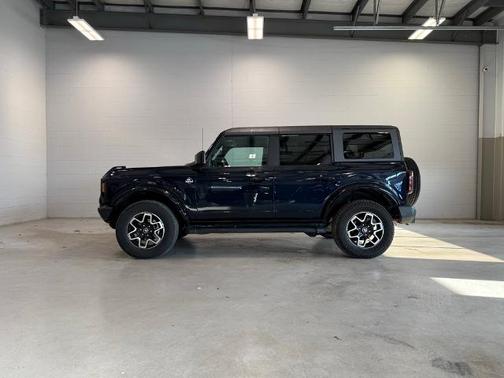 2021 Ford Bronco OUTER BANKS