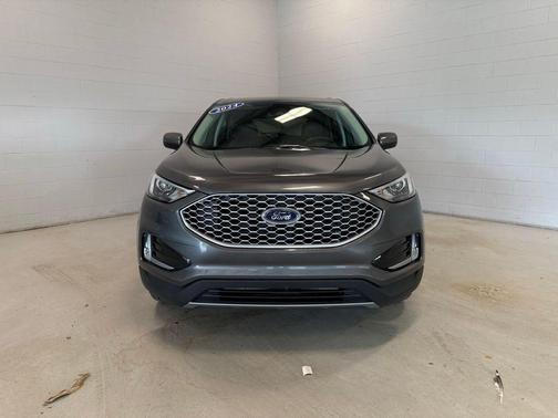 Gray Metallic 2024 Ford Edge SEL