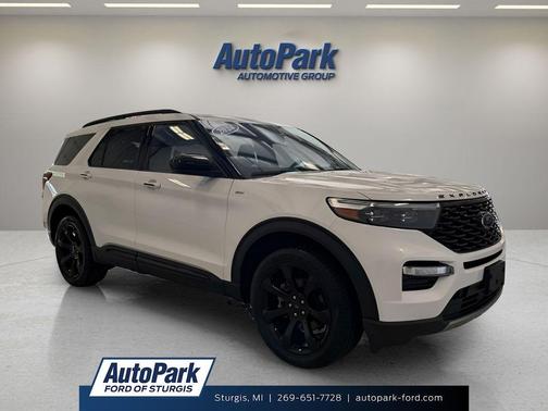 Star White 2024 Ford Explorer ST-Line