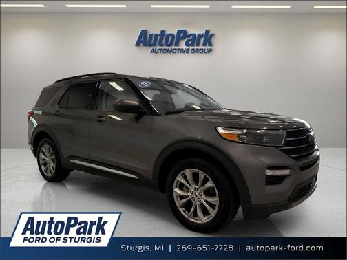 Carbonized Gray Metallic 2023 Ford Explorer XLT